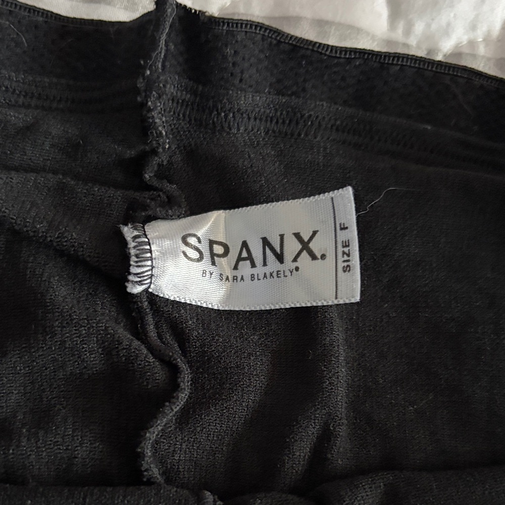 SPANX Classic Black Long-Line Smoother, Size F!